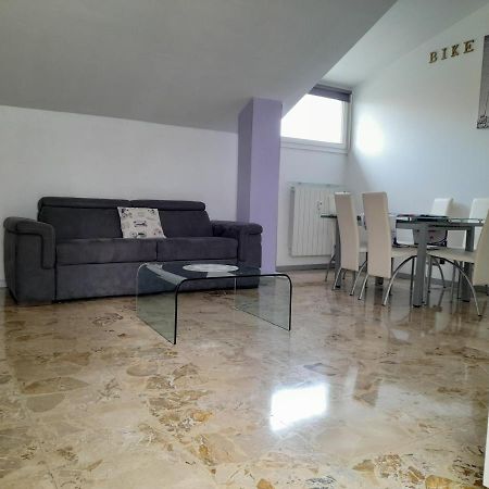 Bike House "Silver" Seriate Buitenkant foto