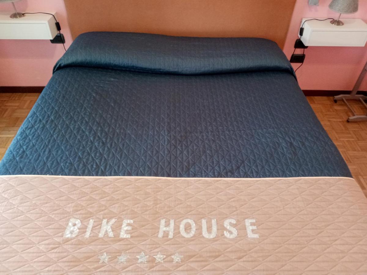 Bike House "Silver" Seriate Buitenkant foto
